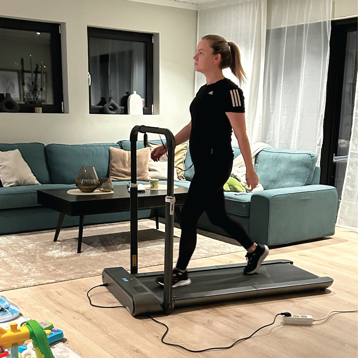 Andrea Ravneng deler hvordan WalkingPad forvandler daglige rutiner - Treningsgiganten.no